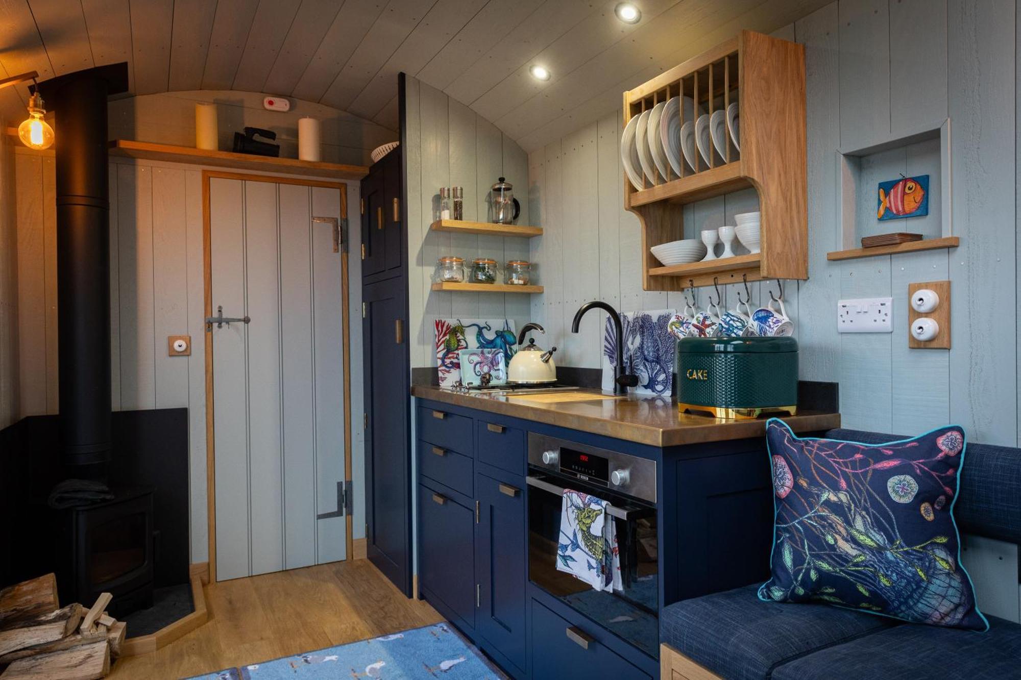 West Lyn Farm B&B And Shepherd Hut Lynton Bagian luar foto